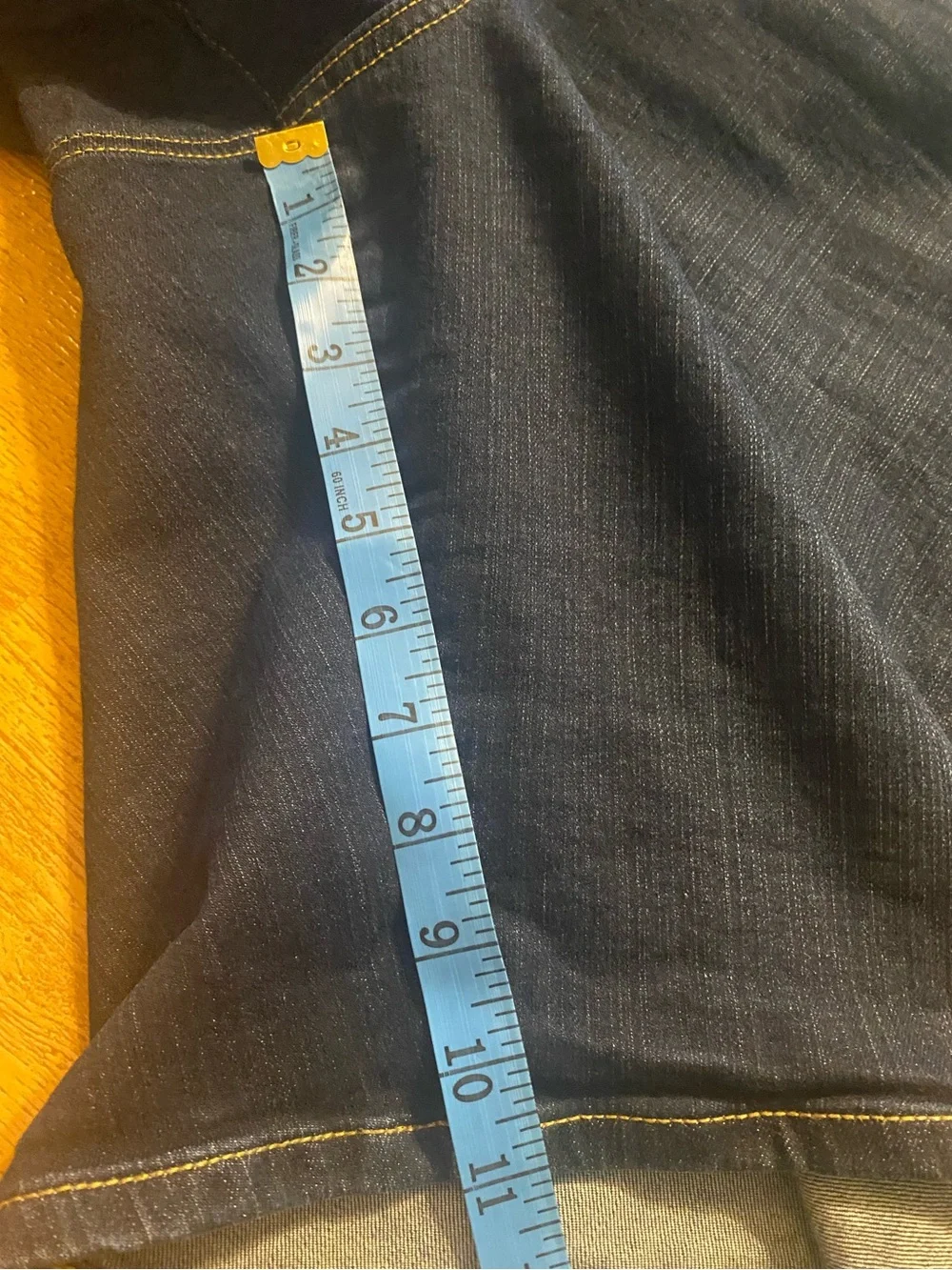 Torrid size 28 Bermuda Shorts Vintage Stretch Denim Mid Rise Indigo Dadcore